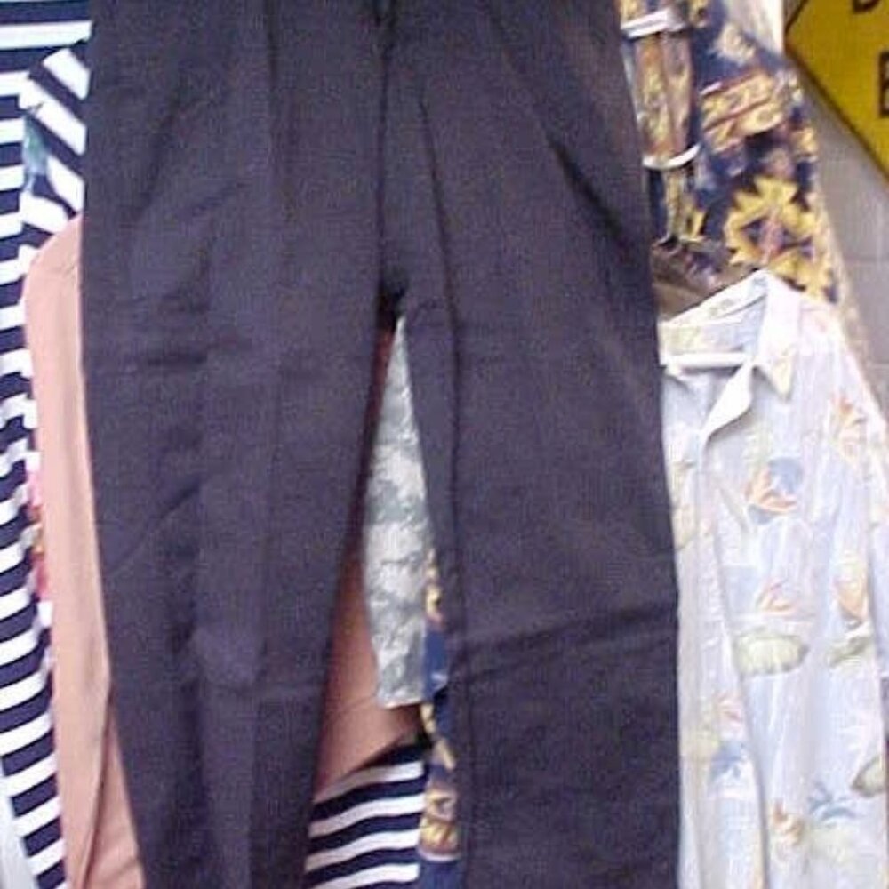 Wrangler pants Mens 34 x 30 Black Wide Leg Flat Front Casual Outdoors